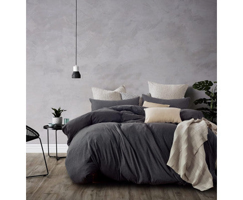 QUILT COVERS, THROWS & SHEETS